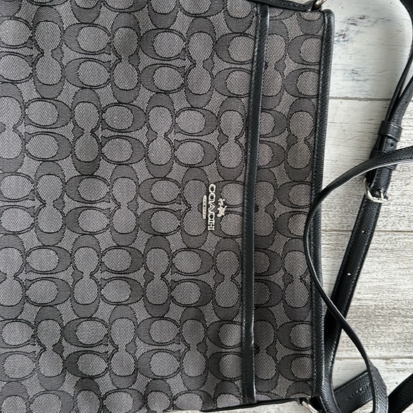 Coach large file bag. New without tags. - Picture 2 of 6